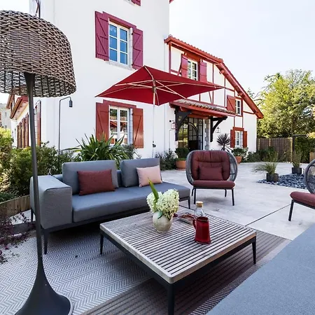 בית נופש Etxe Batua - Keyweek Renovated Basque With Heated Pool