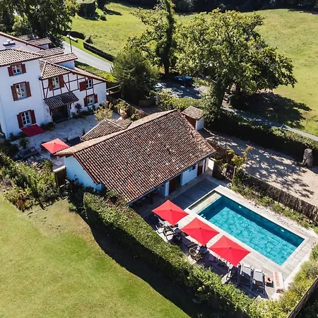 בית נופש Etxe Batua - Keyweek Renovated Basque With Heated Pool